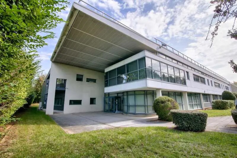 Flex dans Tremblay-en-France à louer - Photo du bâtiment - Image 2 de 5