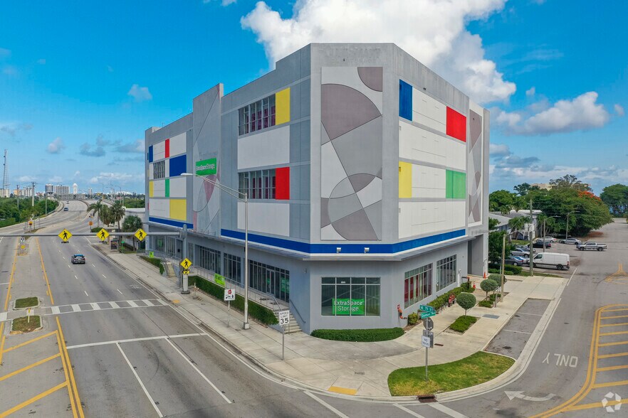 1100 NE 79th St, Miami, FL à louer - Photo du bâtiment - Image 2 de 6