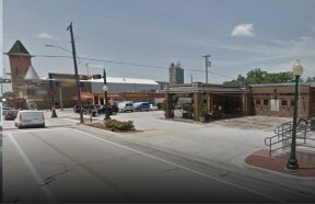 530 S Main St, Grapevine, TX à vendre - Photo du bâtiment - Image 2 de 6