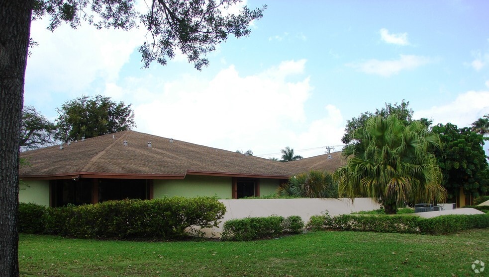 8525 SW 92nd St, Miami, FL for sale - Building Photo - Image 2 of 14