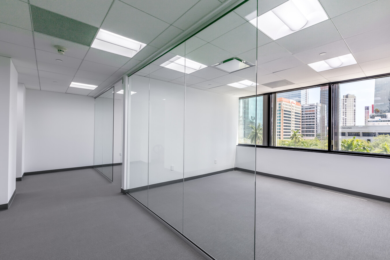 1200 Brickell Ave, Miami, FL 33131 - Unité 507 - - Photo intérieure - Image 2 of 7