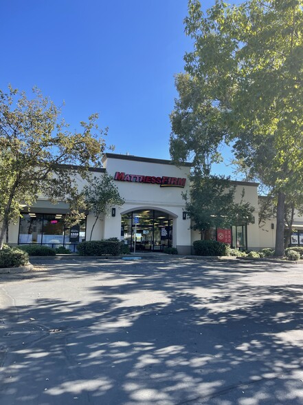 12190 Tributary Ln, Rancho Cordova, CA for lease - Building Photo - Image 1 of 27