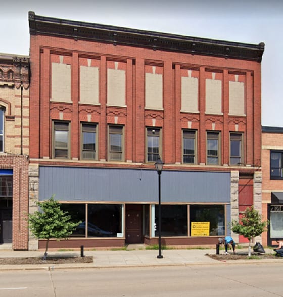 402 Dousman St, Green Bay, WI à vendre - Photo du bâtiment - Image 3 de 5