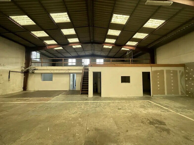 Flex dans Sautron à louer - Photo du bâtiment - Image 2 de 5