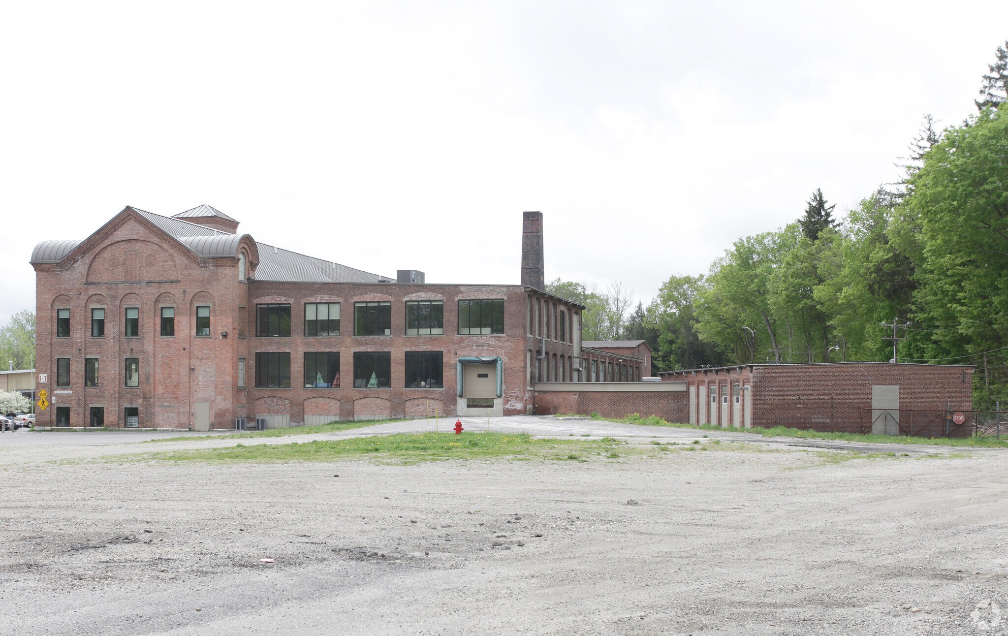 125 Pecks Rd, Pittsfield, MA for sale Primary Photo- Image 1 of 9