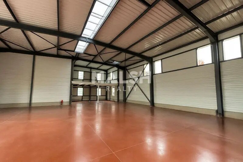 Flex dans OULLINS-PIERRE-BÉNITE à louer - Photo du bâtiment - Image 3 de 16