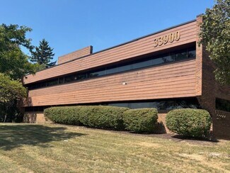 Plus de détails pour 33900 Schoolcraft Rd, Livonia, MI - Bureau à vendre