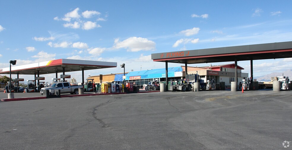 1000 E Cheyenne Ave, North Las Vegas, NV à vendre - Photo principale - Image 1 de 4