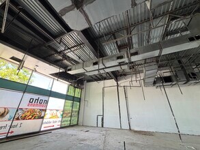 Lankershim Blvd, North Hollywood, CA for lease Interior Photo- Image 2 of 9