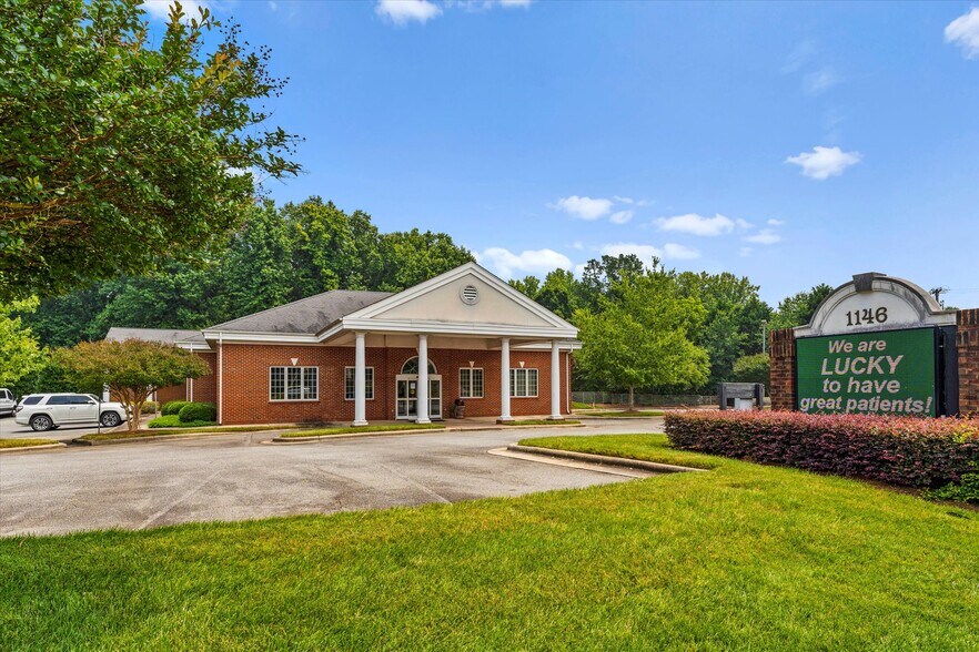 1146 N New Hope Rd, Gastonia, NC à louer - Photo du bâtiment - Image 2 de 96