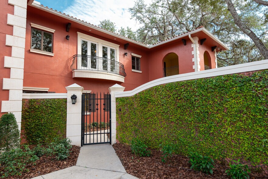 2420 Brunello Trace, Lutz, FL à vendre - Photo du bâtiment - Image 3 de 19