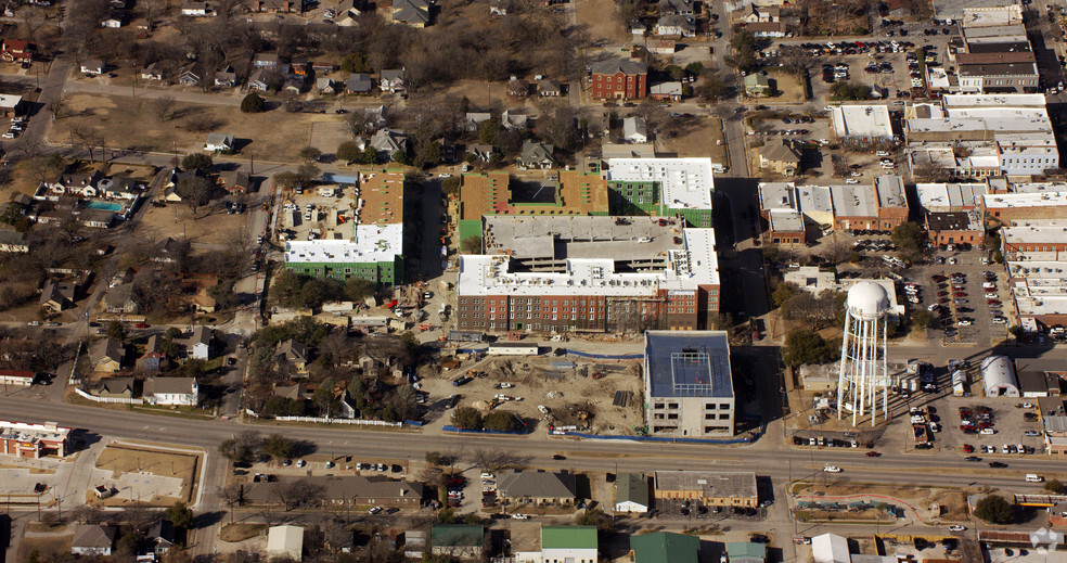 300 E Davis St, McKinney, TX for lease - Aerial - Image 2 of 19