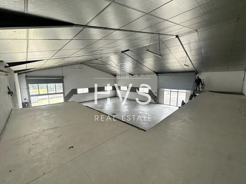 Commerce de détail dans Ensuès-la-Redonne à louer - Photo du bâtiment - Image 3 de 9