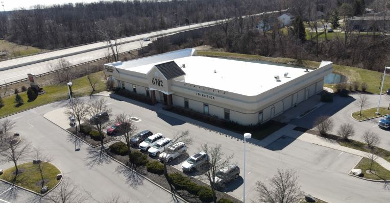 6702 Pointe Inverness Way, Fort Wayne, IN à vendre - Photo du bâtiment - Image 2 de 20