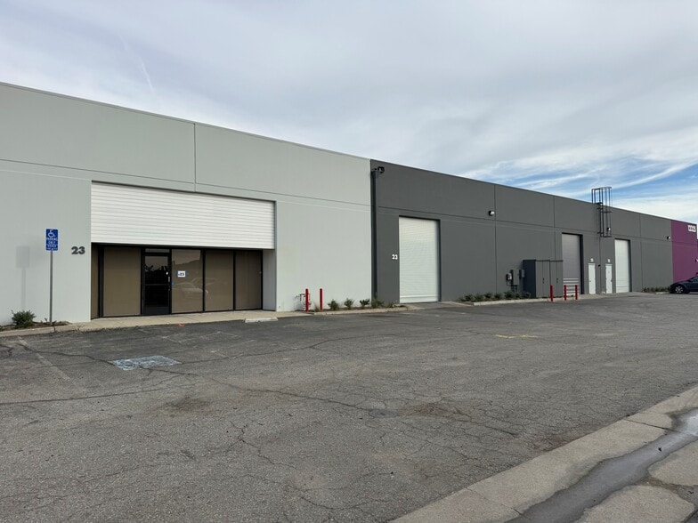 12325 Mills Ave, Chino, CA for lease - Building Photo - Image 3 of 7