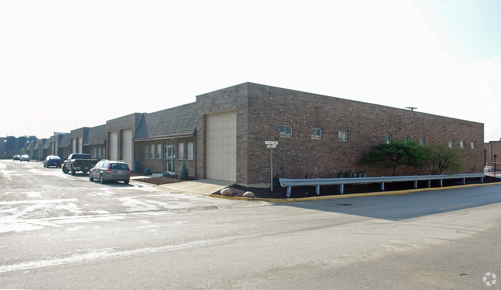 9101-9123 Medill Ave, Franklin Park, IL for lease - Building Photo - Image 1 of 6