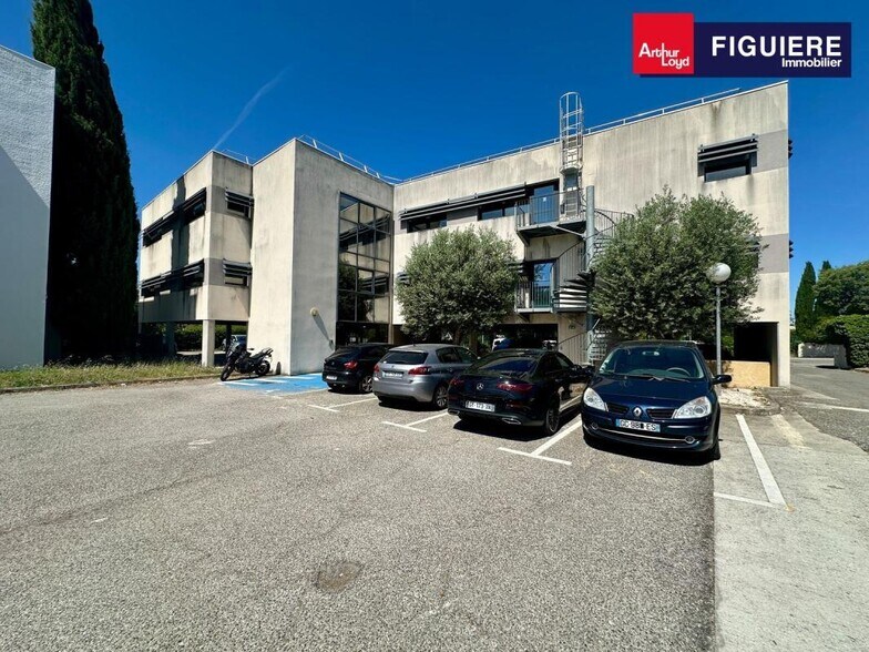 210 Rue Frédéric Joliot Curie, Aix-en-Provence à vendre - Photo du bâtiment - Image 2 de 9