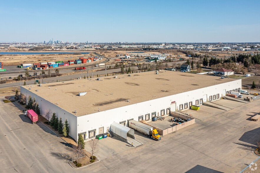 12304-12340 184 St NW, Edmonton, AB for lease - Building Photo - Image 3 of 4