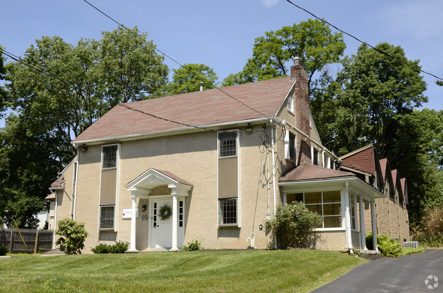 28 Garrett Ave, Bryn Mawr, PA à vendre - Photo principale - Image 1 de 1