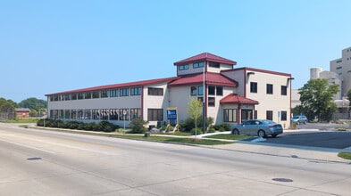 112 7th St NE, Rochester, MN for lease Building Photo- Image 1 of 24