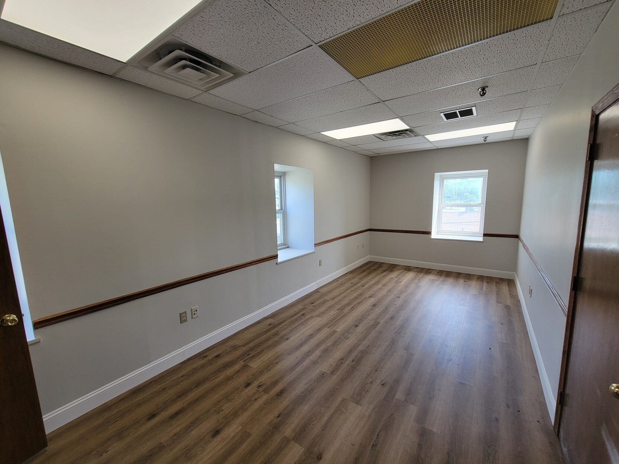 14-16 Fletcher St, Chelmsford, MA for lease Interior Photo- Image 1 of 3