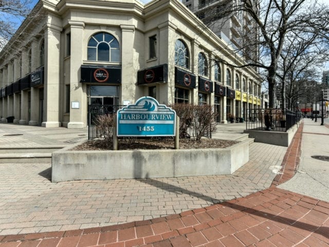 1455 Lakeshore Rd, Burlington, ON for sale - Building Photo - Image 1 of 1