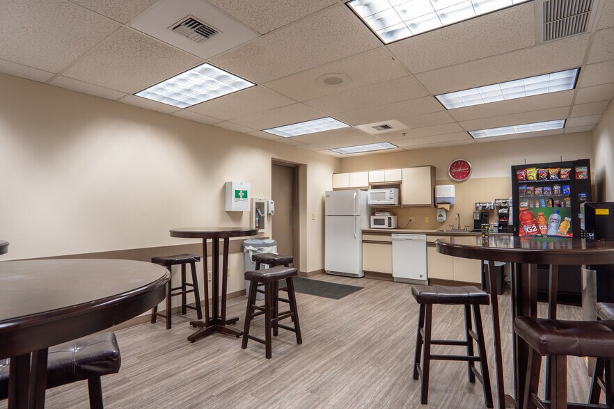 94 W Valley Mall Blvd, Union Gap, WA à vendre - Photo intérieure - Image 3 de 17