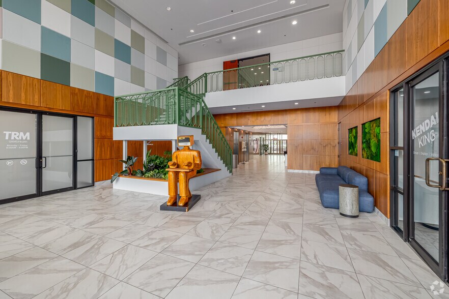 609 SW 8th St, Bentonville, AR à louer - Hall d’entrée - Image 2 de 24