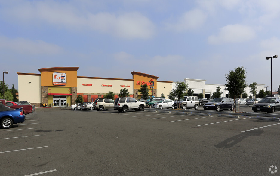 1255-1313 N Hacienda Blvd, La Puente, CA for lease - Building Photo - Image 3 of 7