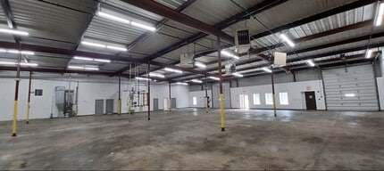 88 N Dugan Rd, Sugar Grove, IL for lease Interior Photo- Image 1 of 2