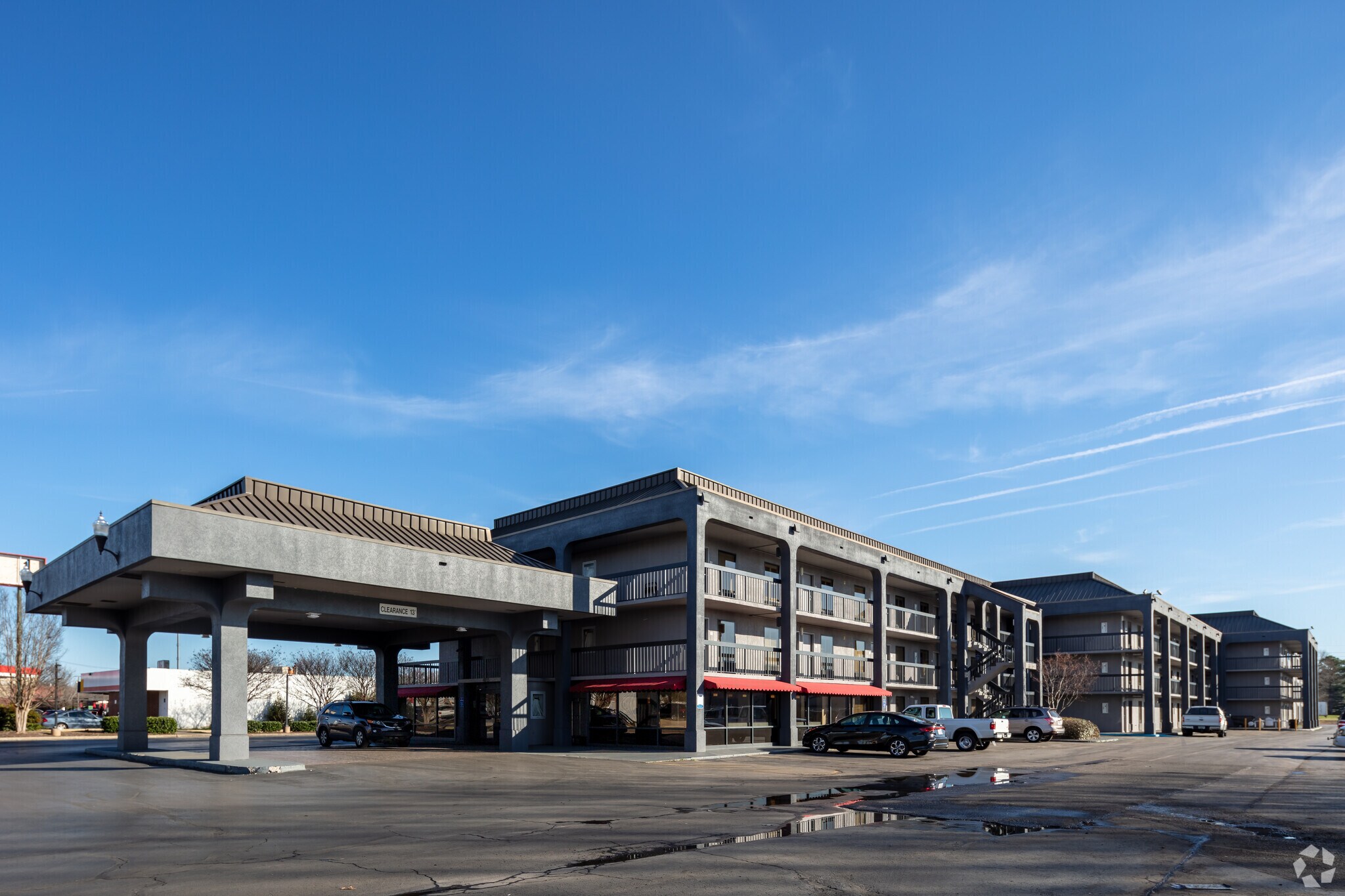 4815 University Dr NW, Huntsville, AL à vendre Photo principale- Image 1 de 1