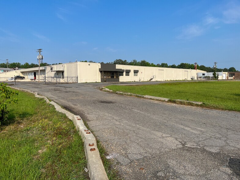 500 Rhinehart Rd, Pine Bluff, AR à vendre - Photo du bâtiment - Image 1 de 16