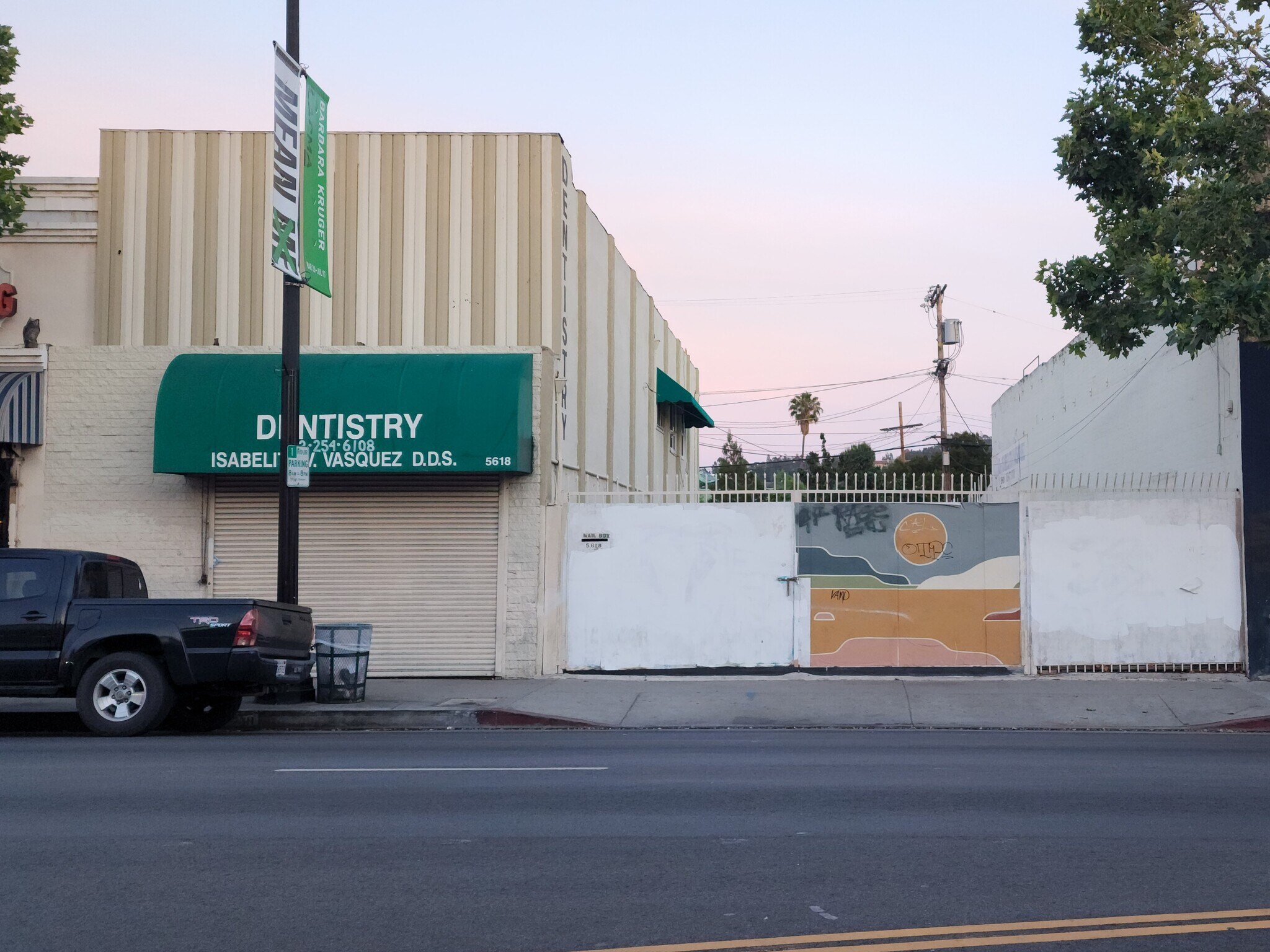 5618 N Figueroa St, Los Angeles, CA à vendre Photo du bâtiment- Image 1 de 7