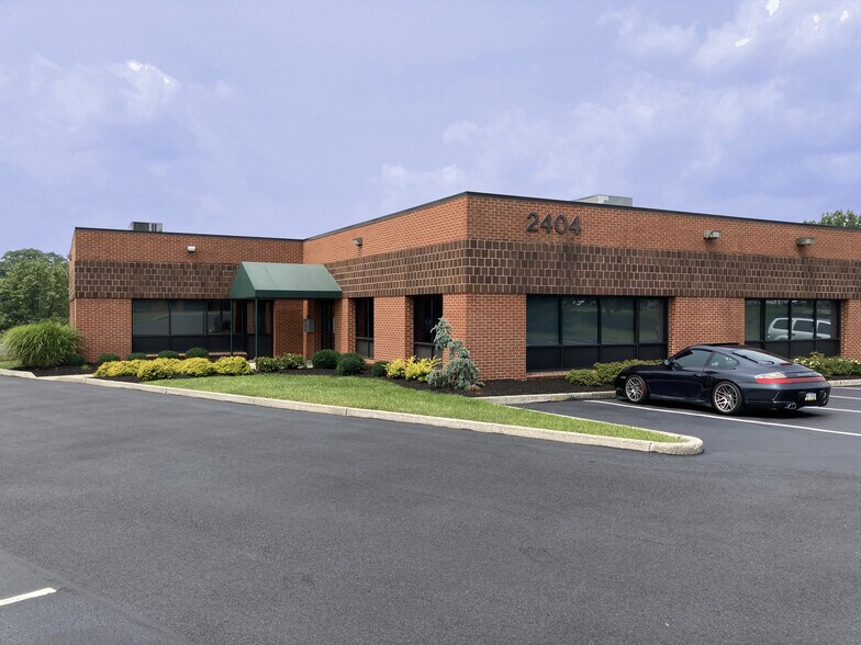 2404 Park Dr, Harrisburg, PA à louer - Photo du bâtiment - Image 1 de 4