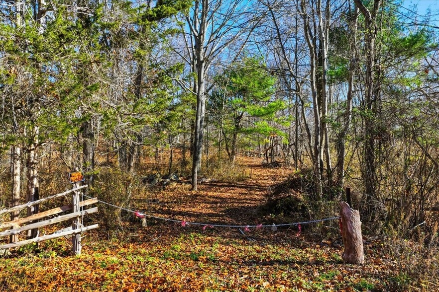 327-499 Hazelnut Hill Rd, Groton, CT for sale - Building Photo - Image 3 of 19