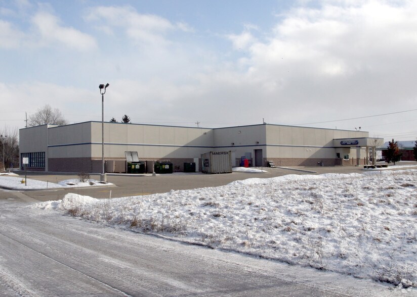 5995 Kalamazoo Ave SE, Kentwood, MI à vendre - Photo du bâtiment - Image 3 de 9