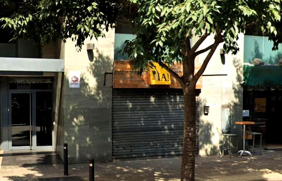 Immeuble residentiel dans Santa Coloma de Gramenet, Barcelona à vendre - Photo du bâtiment - Image 1 de 2