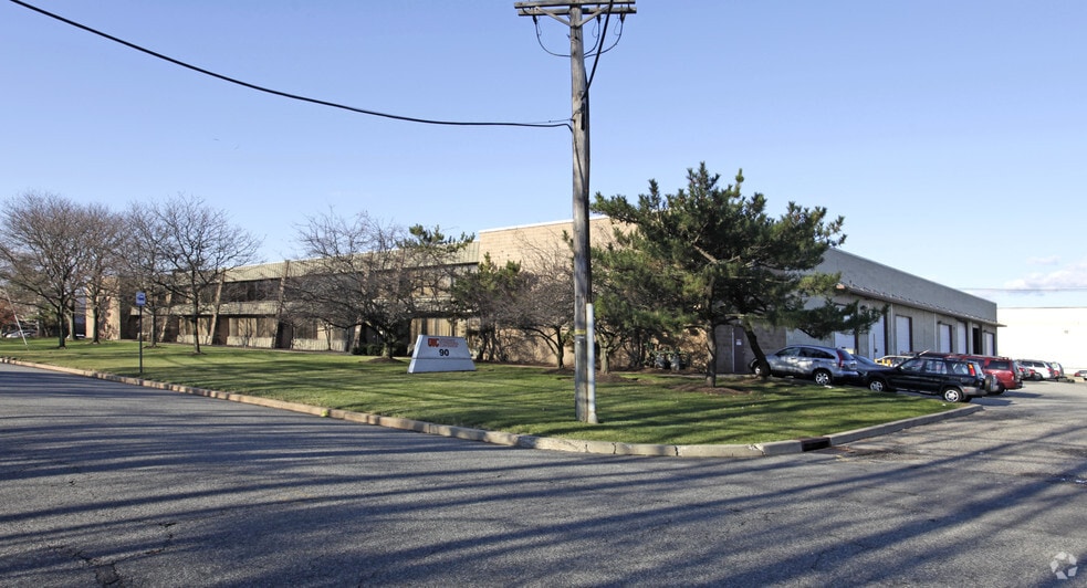 90 Newfield Ave, Edison, NJ for lease - Building Photo - Image 3 of 3
