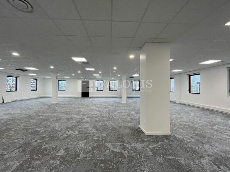 Office in Montluel for lease - Building Photo - Image 1 of 13