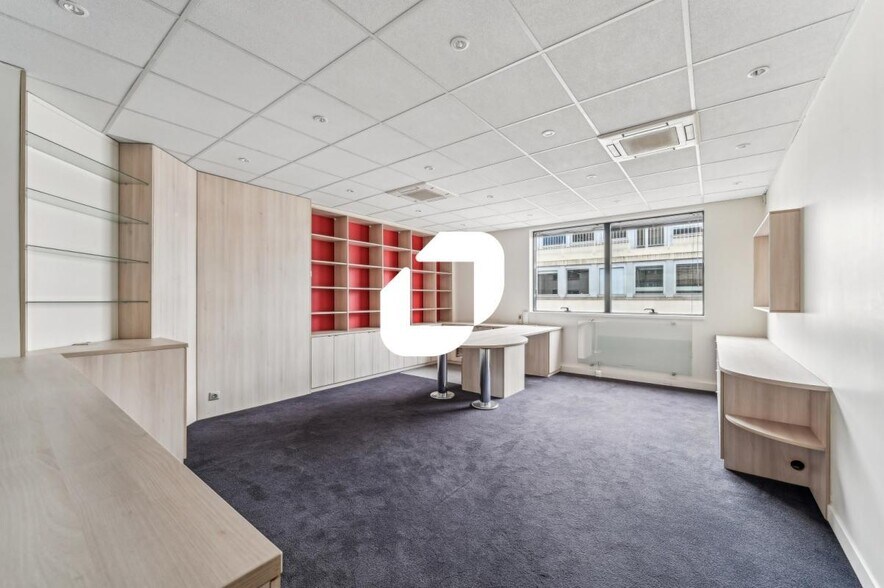 Office in Boulogne-Billancourt for sale - Interior Photo - Image 1 of 7