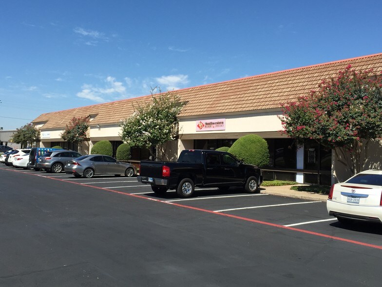 4801-4849 Keller Springs Rd, Addison, TX à louer - Photo du bâtiment - Image 1 de 3