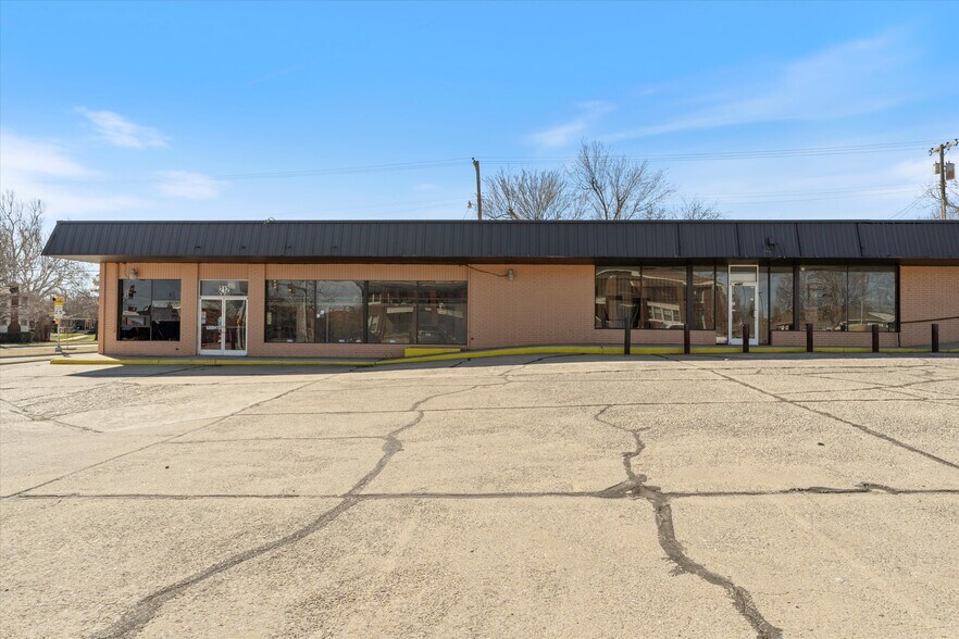 212-216 NW 23rd St, Oklahoma City, OK à louer - Photo du bâtiment - Image 3 de 8