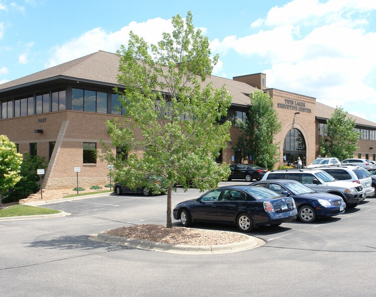 7447 Egan Dr, Savage, MN for lease - Building Photo - Image 2 of 5