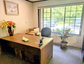 211 Schraffts Dr, Waterbury, CT for lease Interior Photo- Image 2 of 5