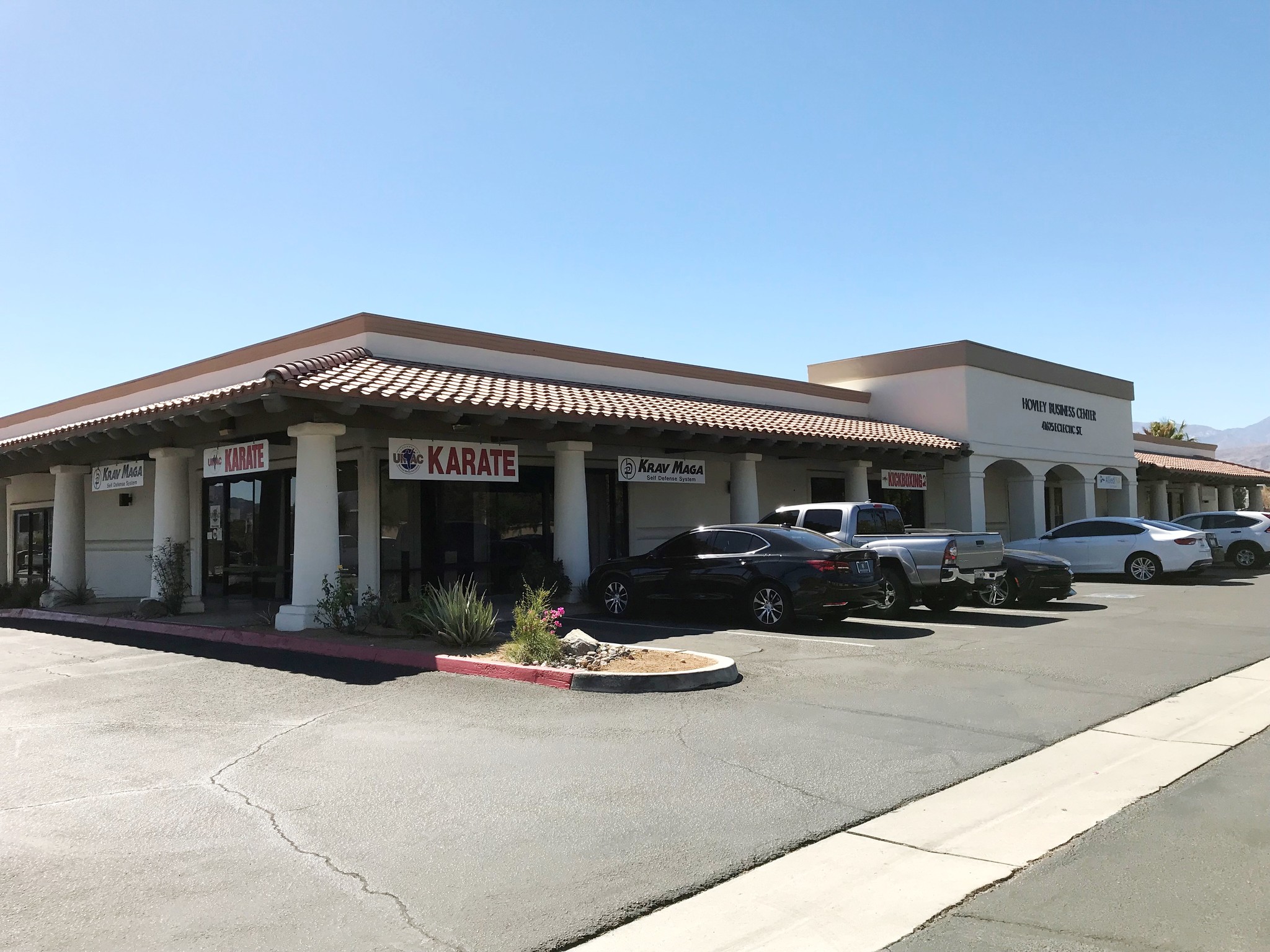 41625 Eclectic St, Palm Desert, CA for lease Primary Photo- Image 1 of 7
