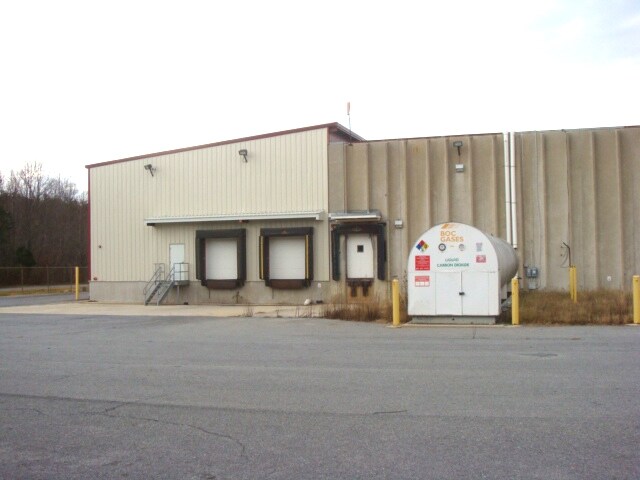 720 Industrial Dr, Bedford, VA à vendre - Photo du bâtiment - Image 2 de 5