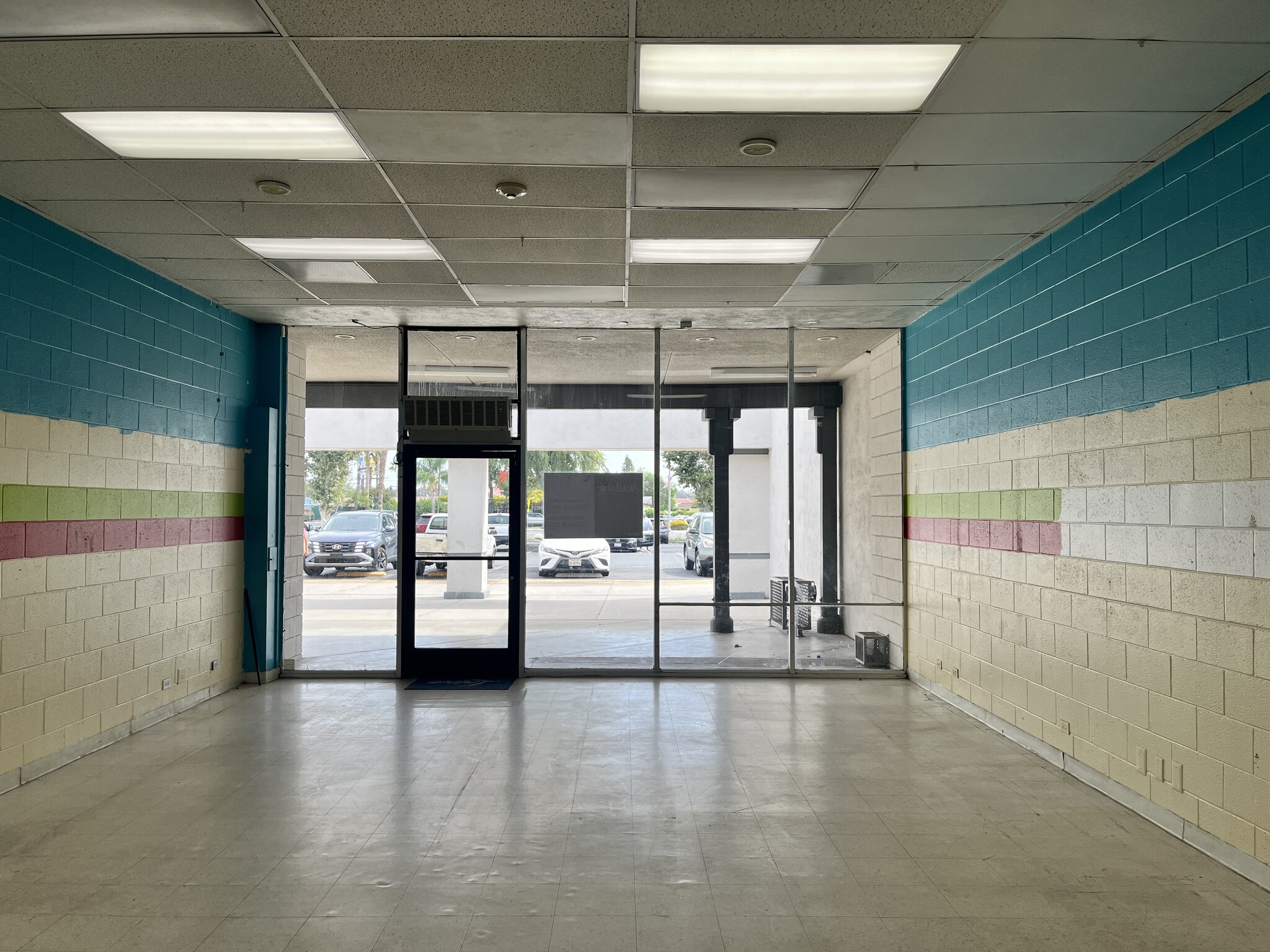 4652-4822 La Sierra Ave, Riverside, CA for lease Interior Photo- Image 1 of 11
