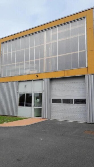 Flex in Le Havre for lease - Building Photo - Image 1 of 1