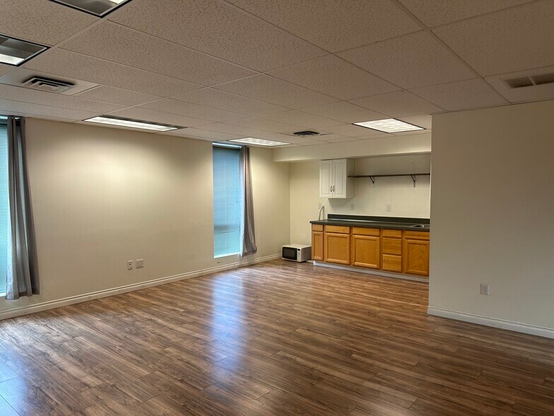 918 W Canal Dr, Kennewick, WA à vendre - Photo du bâtiment - Image 2 de 7