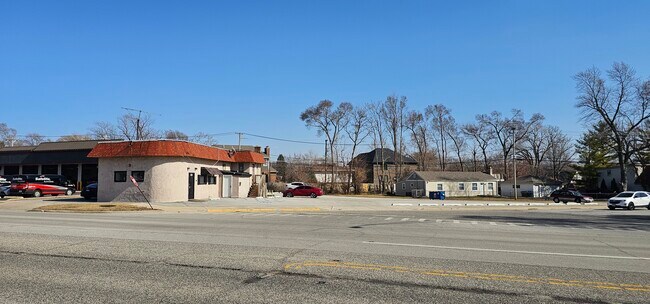 Plus de détails pour 9611 Southwest Hwy, Oak Lawn, IL - Commerce de détail à vendre